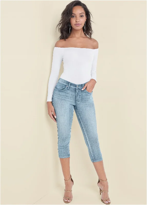 Cindy Capri Jeans - Light Wash