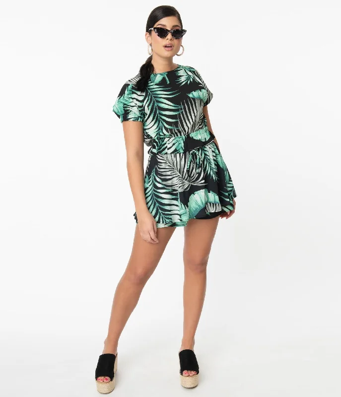 Retro Style Green & Black Palm Print Tropical Skort